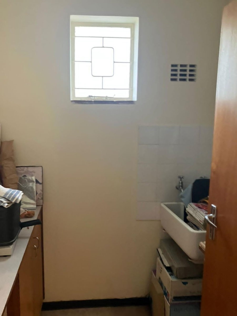 4 Bedroom Property for Sale in Kabega Park Eastern Cape